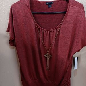 new directions Women's Rust Scoop Neck Short Sleeve Top with Necklace Accent